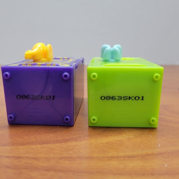 Disney DoorAbles Aladdin and Kronk's New Groove Lockers - Picture 2 of 4